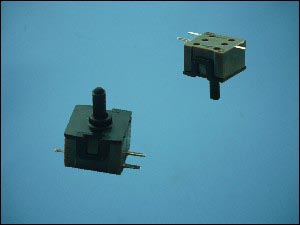 ����� �� ������ 3.6�3.4�2.3��,OFF-(ON) 3-PIN SMD (0.33��) T1105, ����� �� ������ 3.6�3.4