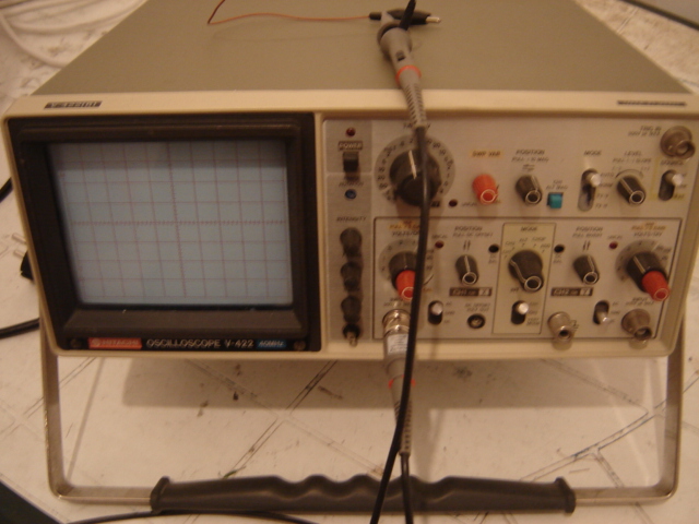 ���������� V-422 Hitachi 2x40mhZ (0.00��) �������� ���������� Hitachi V-